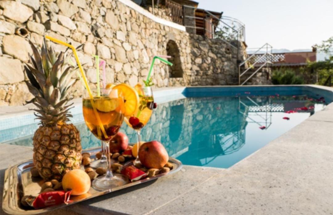 Villa Jewels ,Casa Vacanza Gaggi Exteriör bild